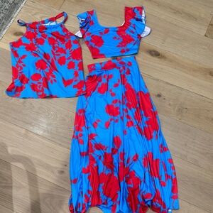 Vibrant Blue and Red Floral Set